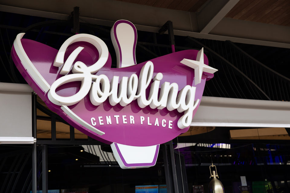 Fotografías para redes sociales del Bowling Center Place.